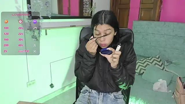 Aysha winxs online show from May 28, 2026, 3:26 am