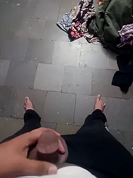 Desibull1243 online show from February 20, 2026, 12:27 pm