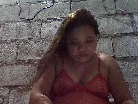 sweetlyn31 online show from June 14, 2026, 10:12 pm