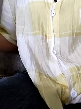 ngocbao11 online show from February 25, 2026, 6:23 am