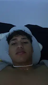 Alejandroml2 online show from April 10, 2026, 7:57 am