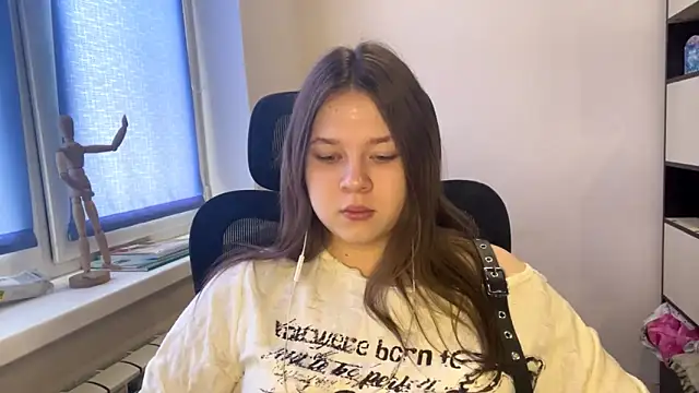 Snapshot of TomikoPfau chatting on March 1, 2026, 7:54 am TomikoPfau online show from March 1, 2026, 7:54 am