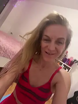 Snapshot of Faiiry_ chatting on March 1, 2026, 2:35 am Faiiry online show from March 1, 2026, 2:35 am