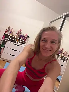 Snapshot of Faiiry_ chatting on March 2, 2026, 2:47 am Faiiry online show from March 2, 2026, 2:47 am