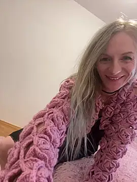 Snapshot of Faiiry_ chatting on March 27, 2026, 4:29 am Faiiry online show from March 27, 2026, 4:29 am