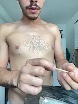 Snapshot of Exclusiveboy69 chatting on April 7, 2026, 3:01 pm Exclusiveboy69 online show from April 7, 2026, 3:01 pm