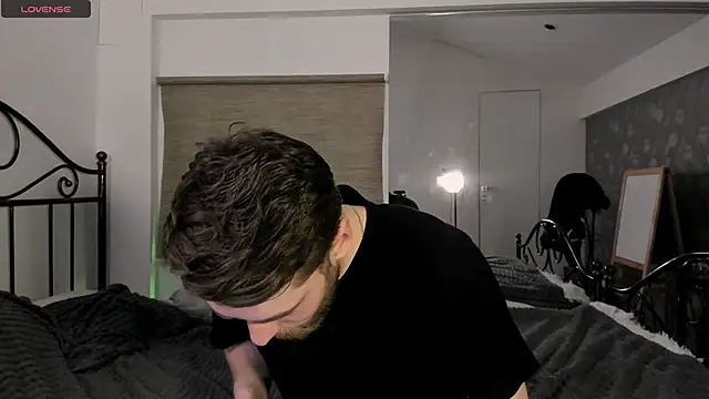 Dexter Raze online show from March 13, 2026, 11:00 pm