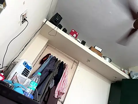 neekosam12 online show from March 3, 2026, 11:49 am