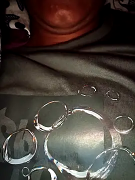 Snapshot of mmnnnnnhh chatting on March 22, 2026, 5:05 pm mmnnnnnhh online show from March 22, 2026, 5:05 pm