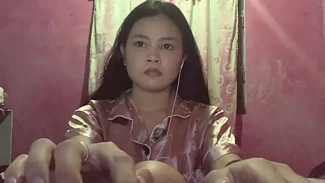 DessertFlower online show from April 10, 2026, 4:17 am