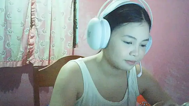 DessertFlower online show from May 8, 2026, 2:39 am