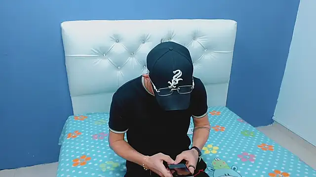 Snapshot of masterboyx chatting on February 20, 2026, 3:12 pm masterboyx online show from February 20, 2026, 3:12 pm