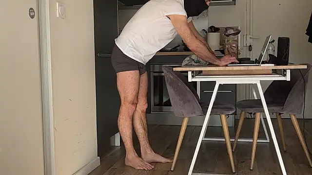 JuliaLuHot80 online show from March 14, 2026, 9:15 am