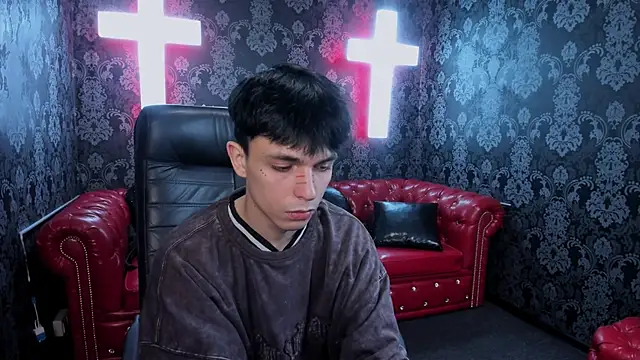 Snapshot of ClarkBev chatting on February 21, 2026, 7:37 pm ClarkBev online show from February 21, 2026, 7:37 pm