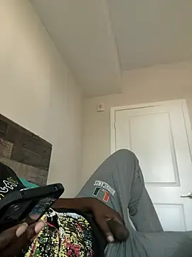 makeherfeelg online show from February 19, 2026, 9:55 pm