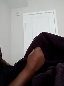 makeherfeelg online show from March 31, 2026, 2:06 pm