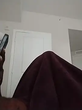 makeherfeelg online show from July 6, 2026, 4:31 pm