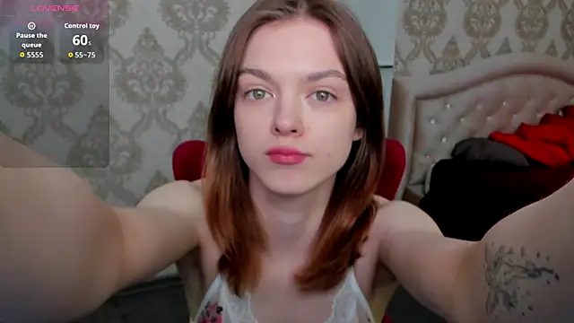 Snapshot of _Molly_Coy_ chatting on May 16, 2026, 8:00 am Molly Coy online show from May 16, 2026, 8:00 am