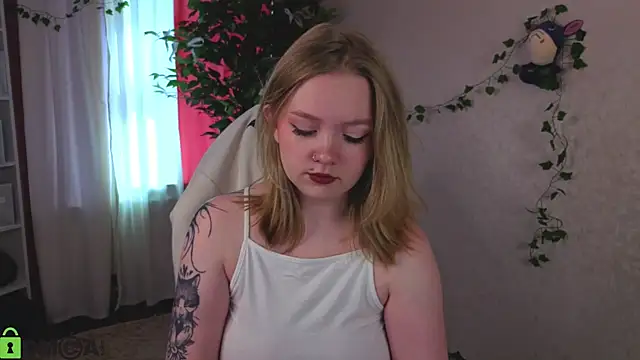 Snapshot of Margo_Ring chatting on April 23, 2026, 8:57 am Margo Ring online show from April 23, 2026, 8:57 am