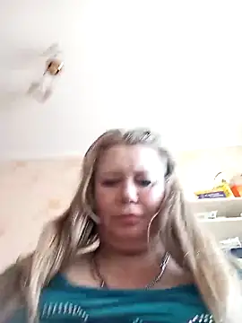 KiraStanton online show from March 26, 2026, 10:43 am