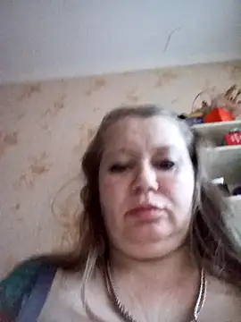 KiraStanton online show from April 9, 2026, 3:39 am