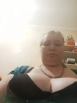 Snapshot of KiraStanton chatting on June 17, 2026, 6:53 pm KiraStanton online show from June 17, 2026, 6:53 pm