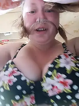 Snapshot of KiraStanton chatting on June 18, 2026, 5:17 pm KiraStanton online show from June 18, 2026, 5:17 pm