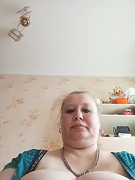 Snapshot of KiraStanton chatting on July 9, 2026, 1:48 pm KiraStanton online show from July 9, 2026, 1:48 pm