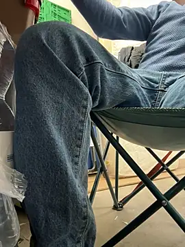 Snapshot of Gigiofruma chatting on February 21, 2026, 4:41 pm Gigiofruma online show from February 21, 2026, 4:41 pm