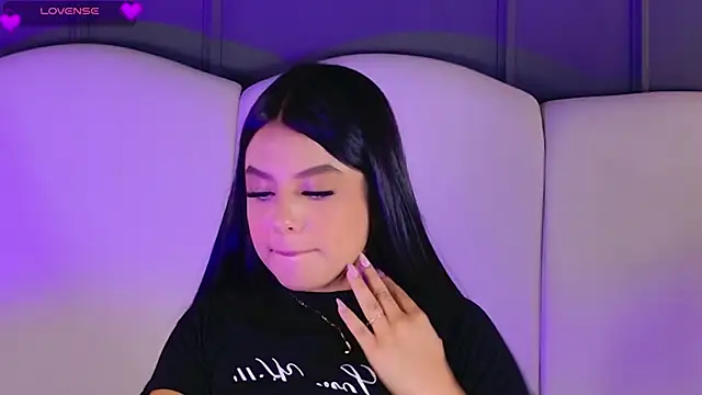 BrunaMonroee online show from April 21, 2026, 12:55 pm