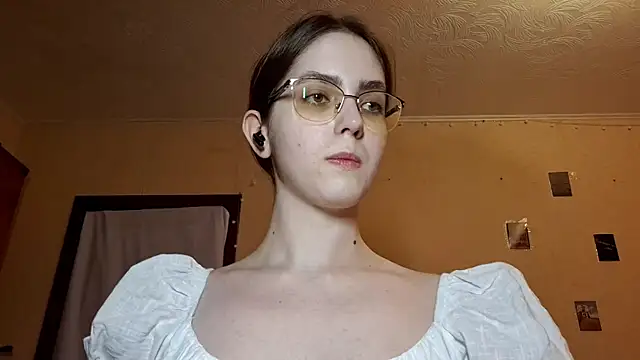 Katelemon online show from April 5, 2026, 2:14 pm