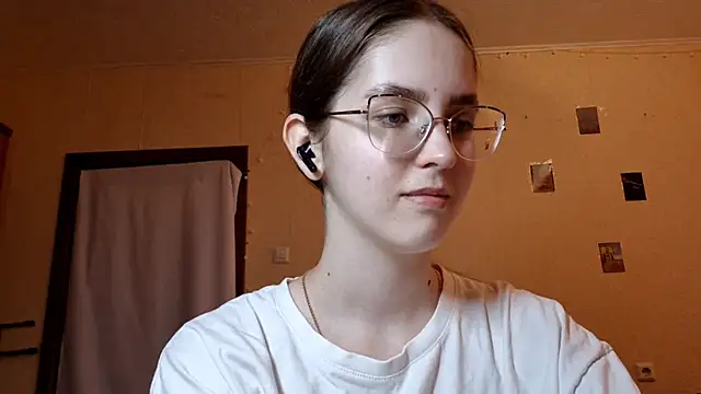 Snapshot of Katelemon chatting on May 24, 2026, 1:38 pm Katelemon online show from May 24, 2026, 1:38 pm