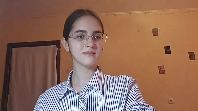 Katelemon online show from July 18, 2026, 10:19 am