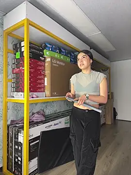 Ambarina  online show from April 17, 2026, 11:24 am