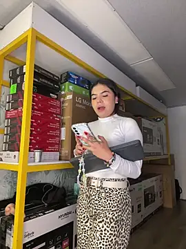 Snapshot of Ambarina_ chatting on May 12, 2026, 11:51 am Ambarina online show from May 12, 2026, 11:51 am
