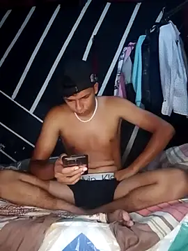 zeus23cm1 online show from March 3, 2026, 12:55 pm