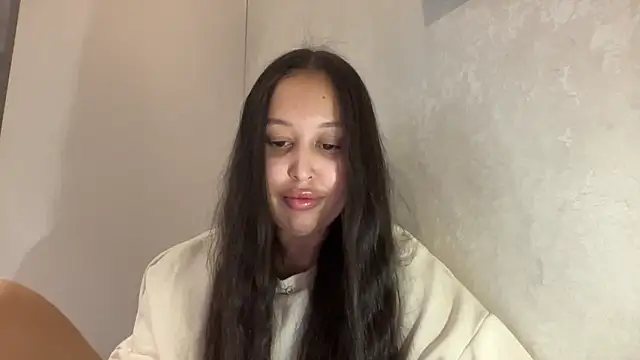 Dana 005 online show from April 26, 2026, 8:17 pm