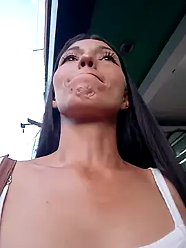 sandy 11  online show from March 14, 2026, 10:48 pm