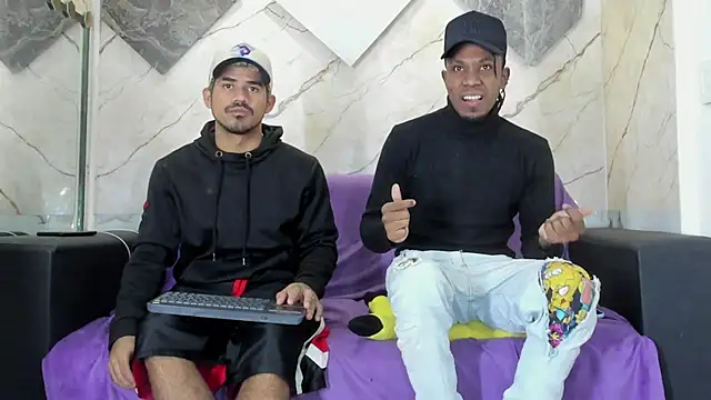 Snapshot of Latins_on_fire chatting on March 22, 2026, 12:19 pm Latins on fire online show from March 22, 2026, 12:19 pm