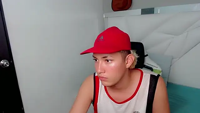 Snapshot of Street_poemm_ chatting on February 24, 2026, 4:10 am Street poemm online show from February 24, 2026, 4:10 am