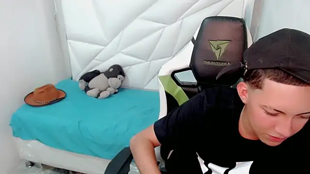 Street poemm  online show from March 8, 2026, 3:43 am