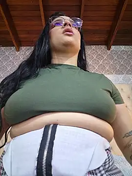 Snapshot of Allice_Evens chatting on May 25, 2026, 1:55 am Allice Evens online show from May 25, 2026, 1:55 am