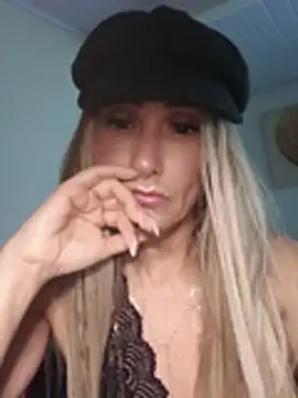 anajulia10 online show from July 6, 2026, 4:42 am