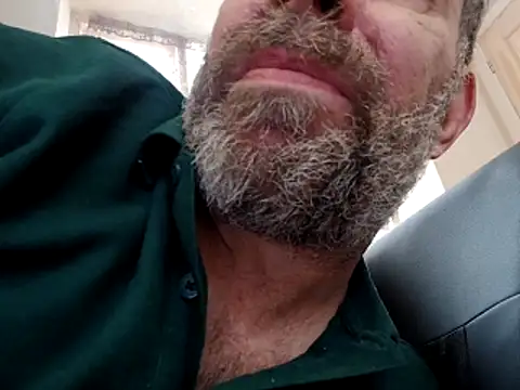 stud2512 online show from March 26, 2026, 9:37 am