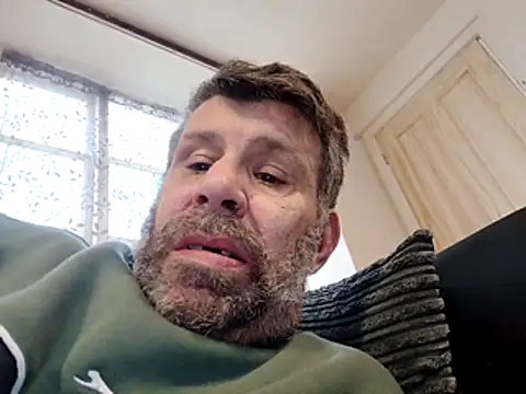 stud2512 online show from April 8, 2026, 4:18 pm