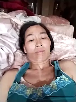 lris-Beauty77 online show from March 10, 2026, 5:29 pm