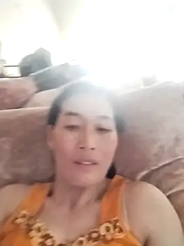 lris-Beauty77 online show from April 14, 2026, 10:10 am