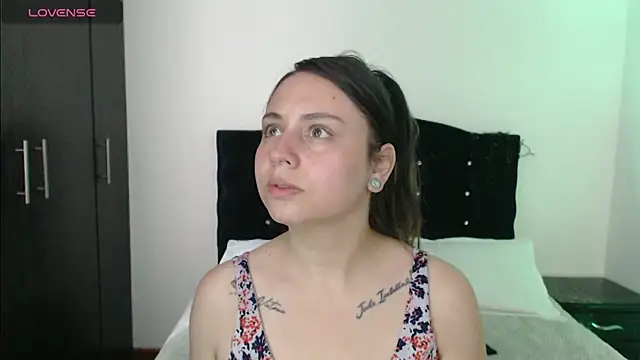 Ana  arms online show from March 3, 2026, 3:40 pm