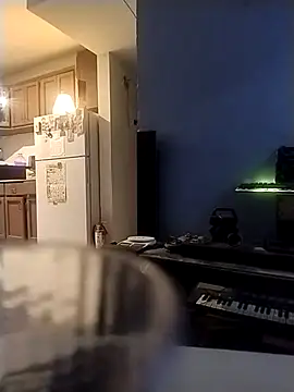 manuel4200 online show from April 18, 2026, 12:20 pm