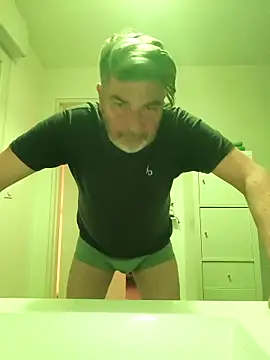 Snapshot of eruzam59000 chatting on February 22, 2026, 1:31 pm eruzam59000 online show from February 22, 2026, 1:31 pm